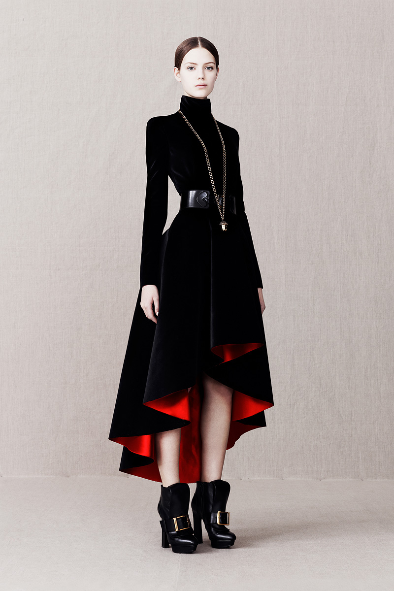alexander-mcqueen-pre-fall-2013-09_110141329197