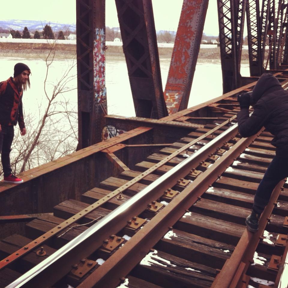 64186_407991185962692_189029393_n