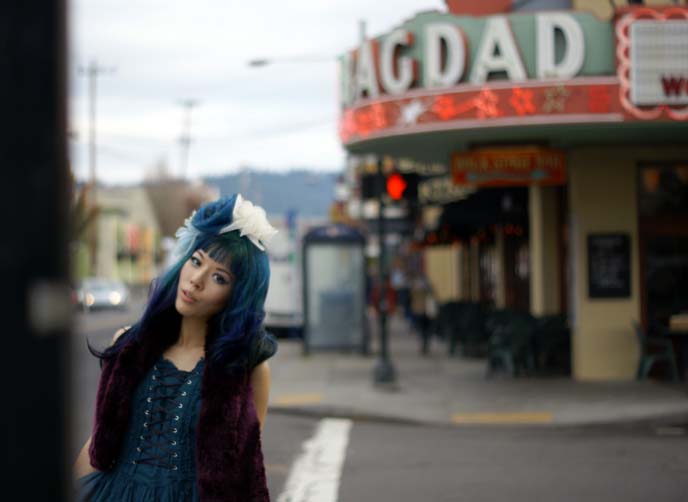 Gothic Travel Host, La Carmina Gothic Travel Host, La Carmina