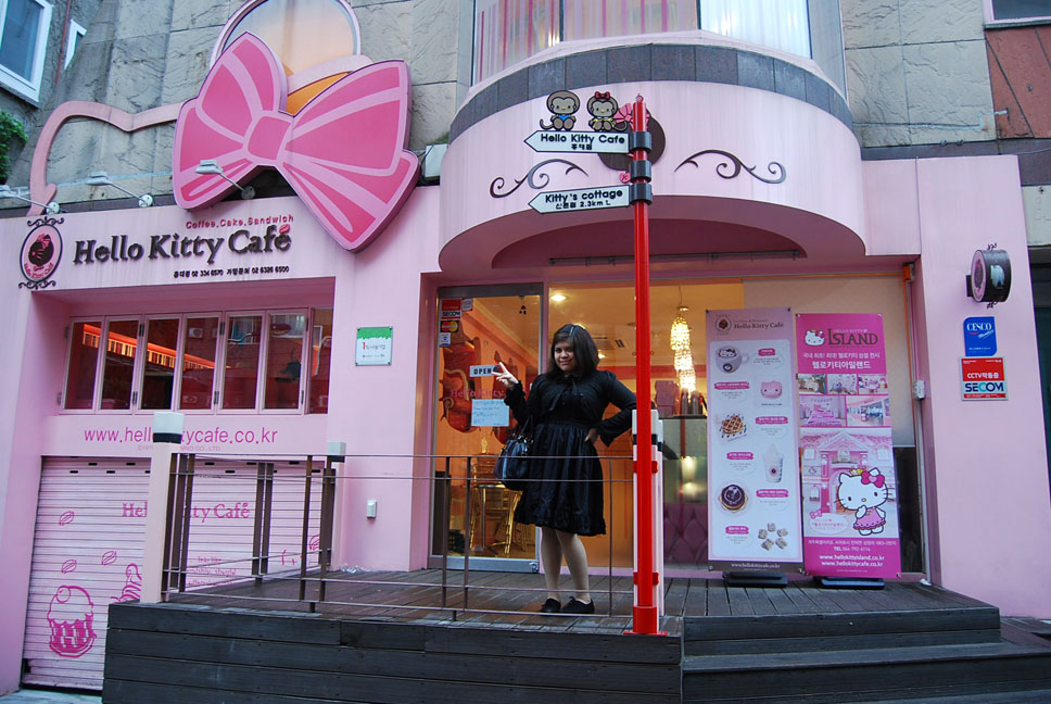 Seoul Hello Kitty Cafe