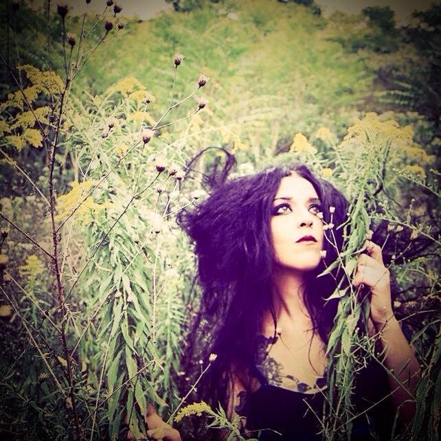 946043_697873300224299_600596387_n